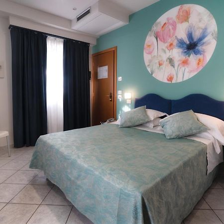 Hotel Sirio Lido di Camaiore Exterior photo