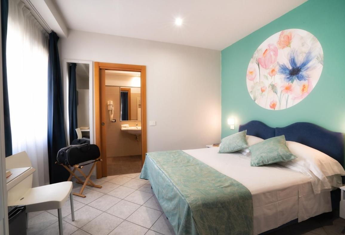 Hotel Sirio Lido di Camaiore Exterior photo